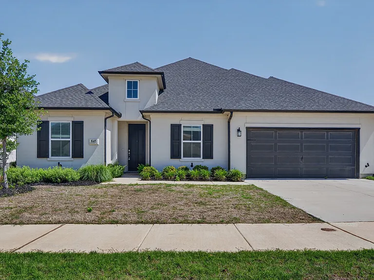 845 Ranchland Rd — Photo 2