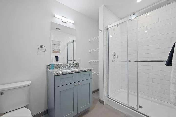 800 Penn — Photo 31