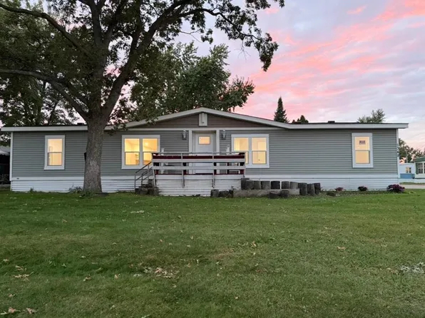 1348 104th Way NE, Blaine, MN 55434