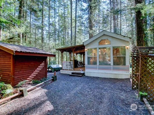 180 3 Big River Boulevard E, Deming, WA 98244