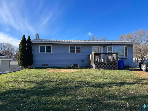 103 N Prospect St, Hardwick, MN 56134