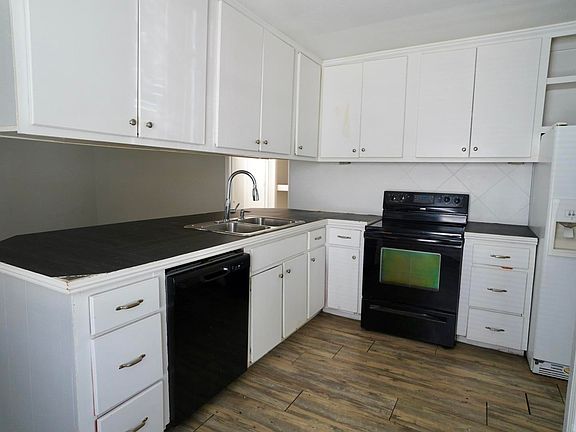 5th image of 309 Roosevelt Cir