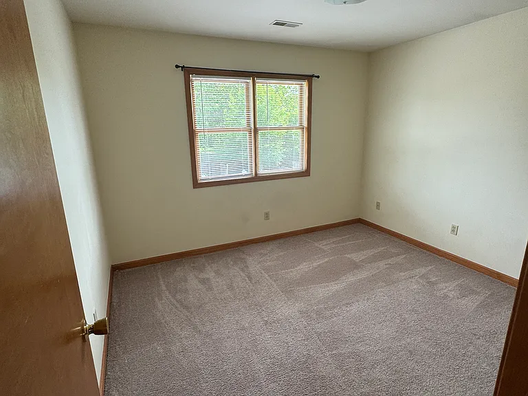 917 E Glen Park Ave #2W — Photo 7