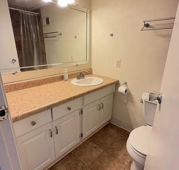1700 Clinch Ave #517 — Photo 6
