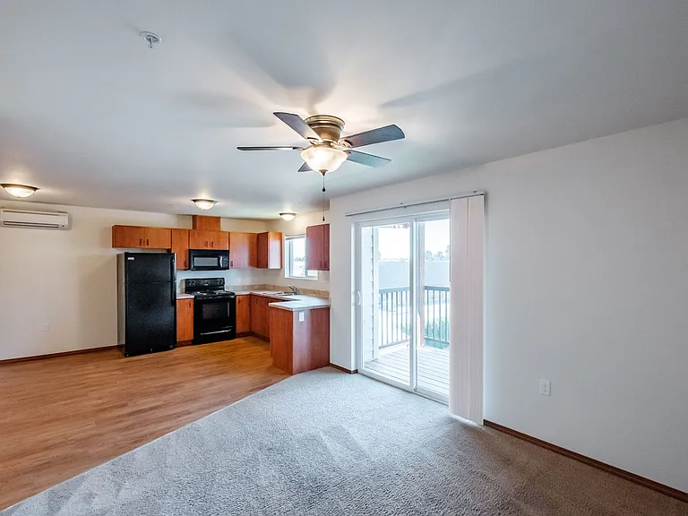 Newcastle Place Apartments — Photo 12
