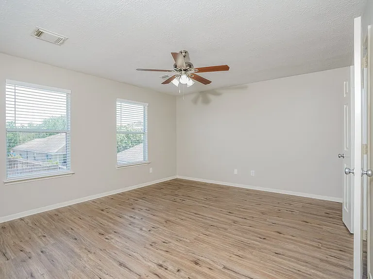21719 Texian Ct — Photo 9