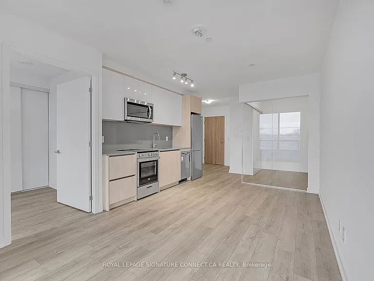 3100 Keele St #421 — Photo 6