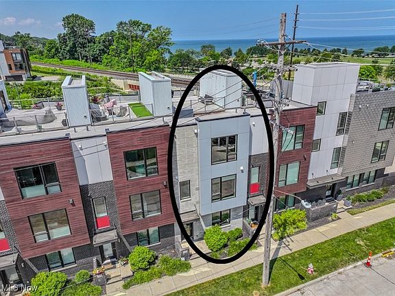 2nd image of 1226 W 70th St