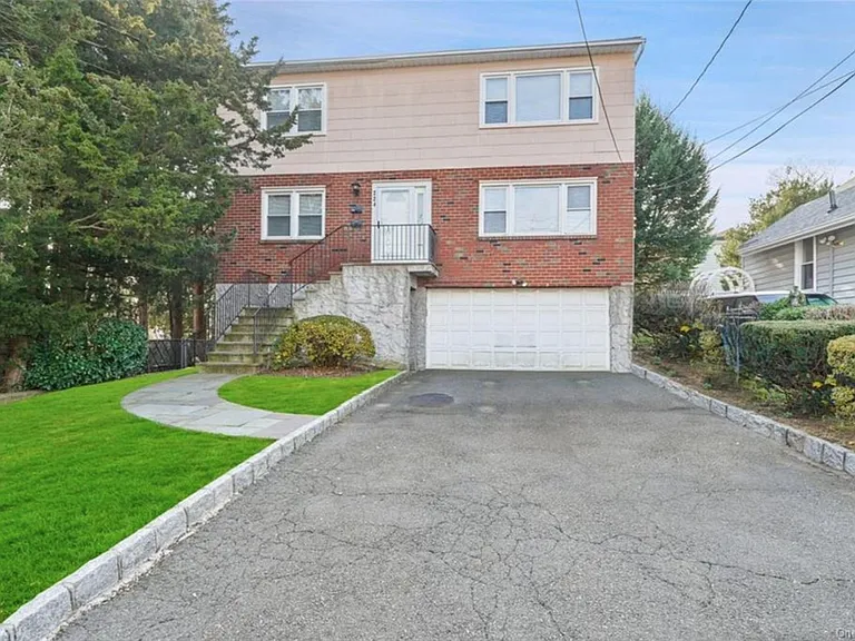 224 Edgewood Ave #1 — Photo 1