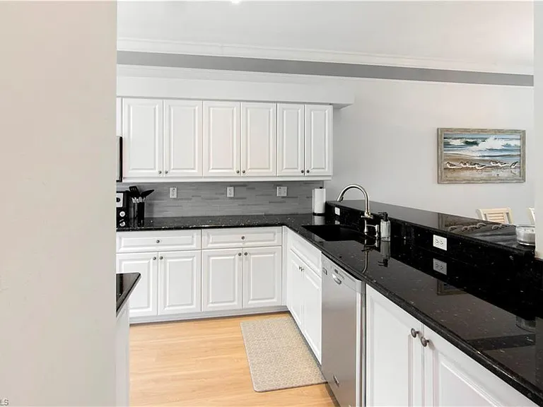 7515 Stoneybrook Dr #811 — Photo 9