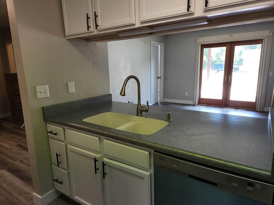 Fort Atkinson 1320 Riverside Dr Fort Atkinson WI Zillow