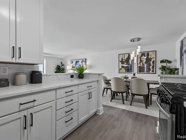 411 S Old Woodward Ave #924 — Photo 8