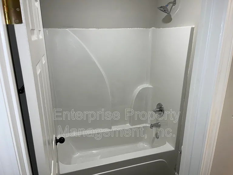 2645 Mirror Ave — Photo 18