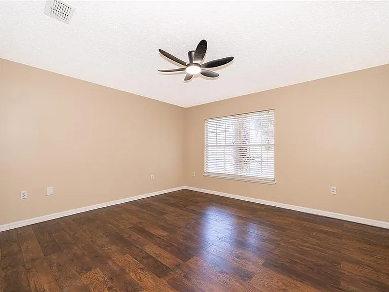 1313 Timberbend Cir — Photo 15