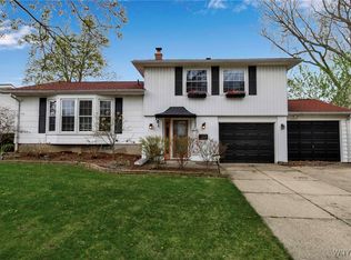 1350 Abington Pl, North Tonawanda, NY 14120