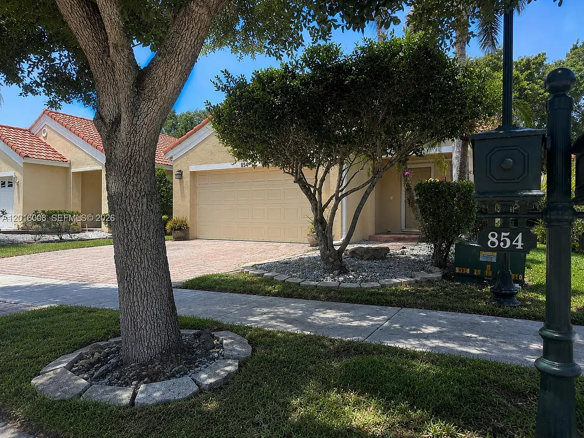Building Photo - 854 San Remo Dr