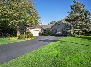 2539 Osage Dr, Glenview, IL 60026