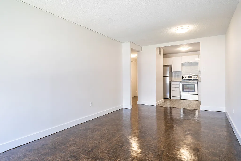 Gerrard Residences — Photo 4