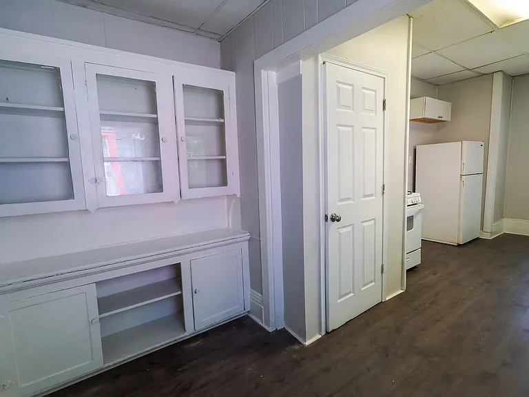 1443 W Kirby Pl — Photo 6
