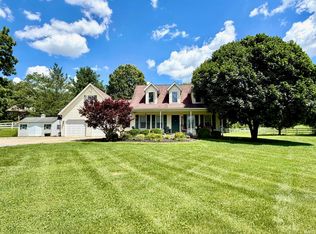 52 Pine Dr, Mitchell, IN 47446