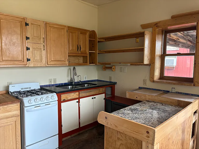 1177 Lost Angel Rd — Photo 9