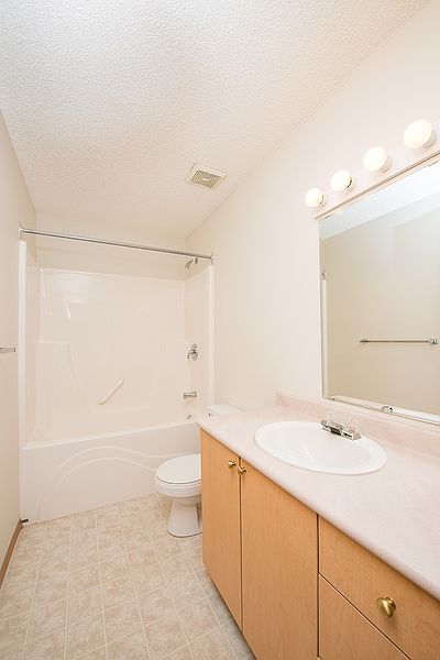 Spruce Grove Apartment for rent - 2 Bedrooms — photo 21