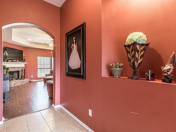 4th image of 1611 Makayla Ln