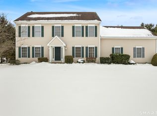 11 Nature Trail, Hamden, CT 06518