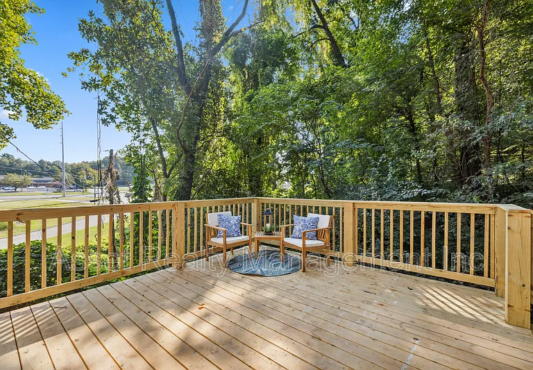 104 Overbrook Dr — Photo 15