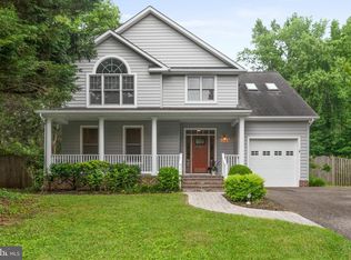135 Lee Dr, Annapolis, MD 21403