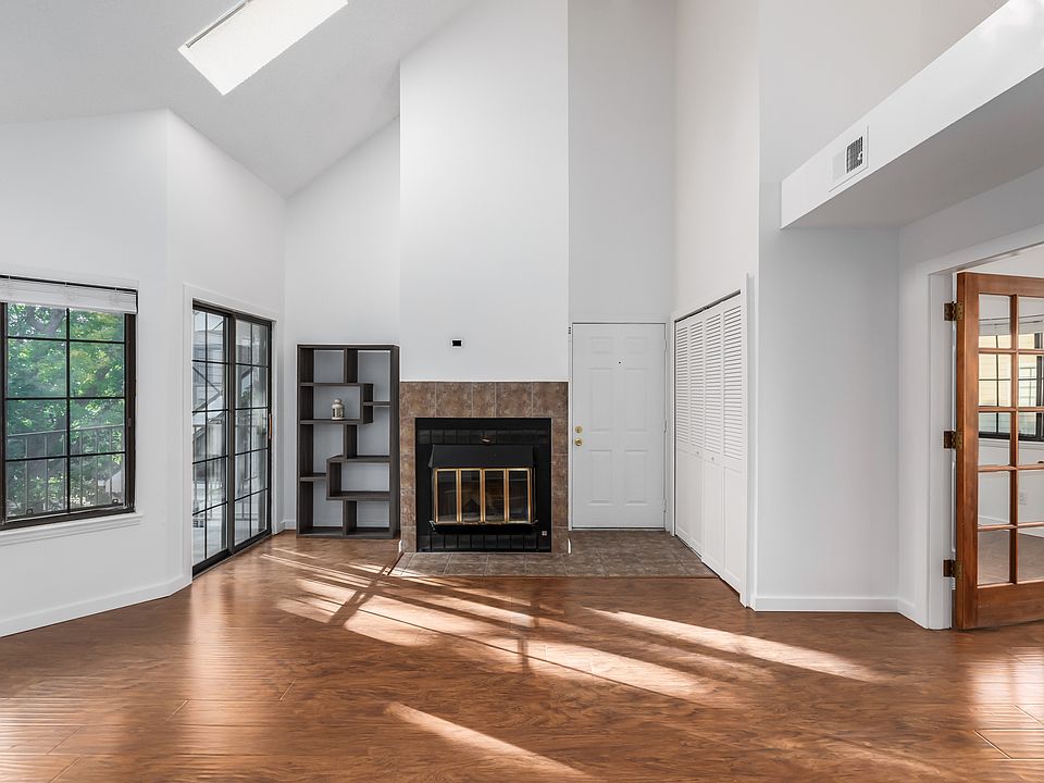 Penthouse Level - Open Concept