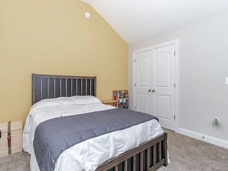 2112 Kinsale Ave — Photo 34