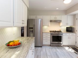 1 Hampshire Rd, Midland Park, NJ 07432
