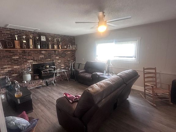 4th image of 605 Jett St