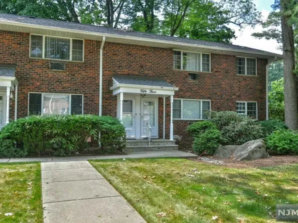 5305 Christopher St, Street, NJ 07446
