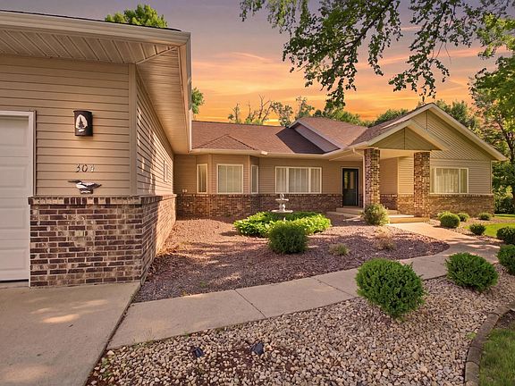 5th image of 304 Lynsee Ln