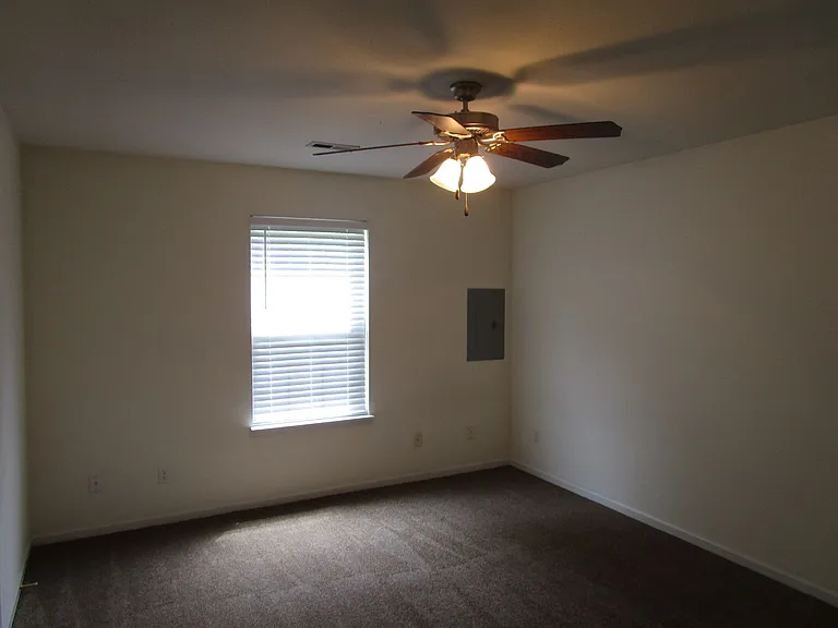 5004-5006 Betty Jean Way — Photo 12