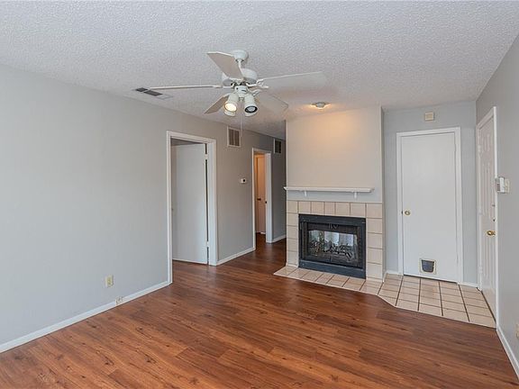 2nd image of 3115 Helms St APT 116