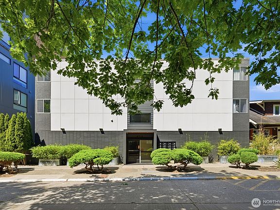 2nd image of 4731 12th Avenue NE