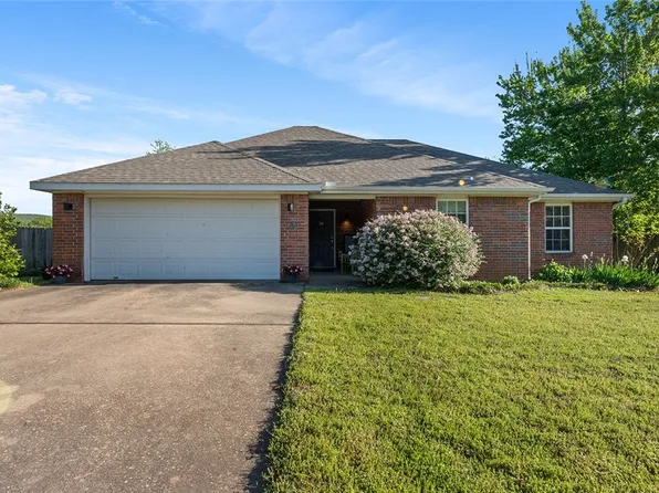 35 Spokane St, Farmington, AR 72730