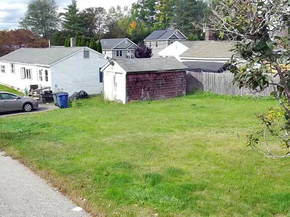 160 W Pleasant Street, Westbrook, ME 04092