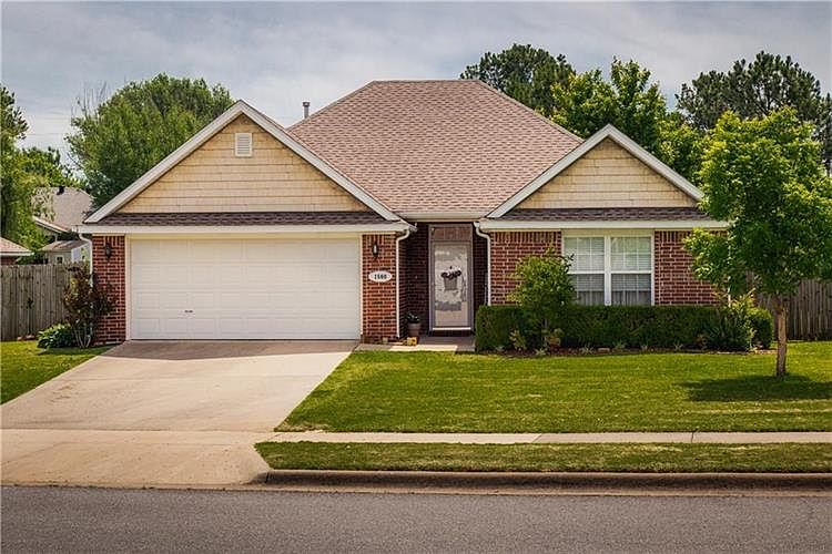 1st image of 1560 N Shetland Dr