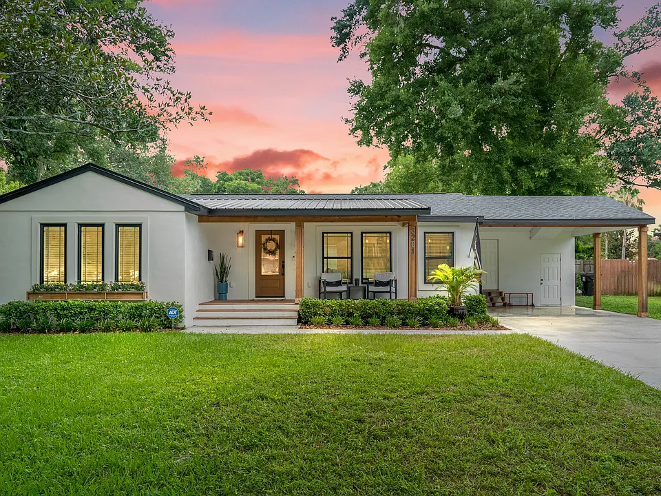 3201 Anderson Pl