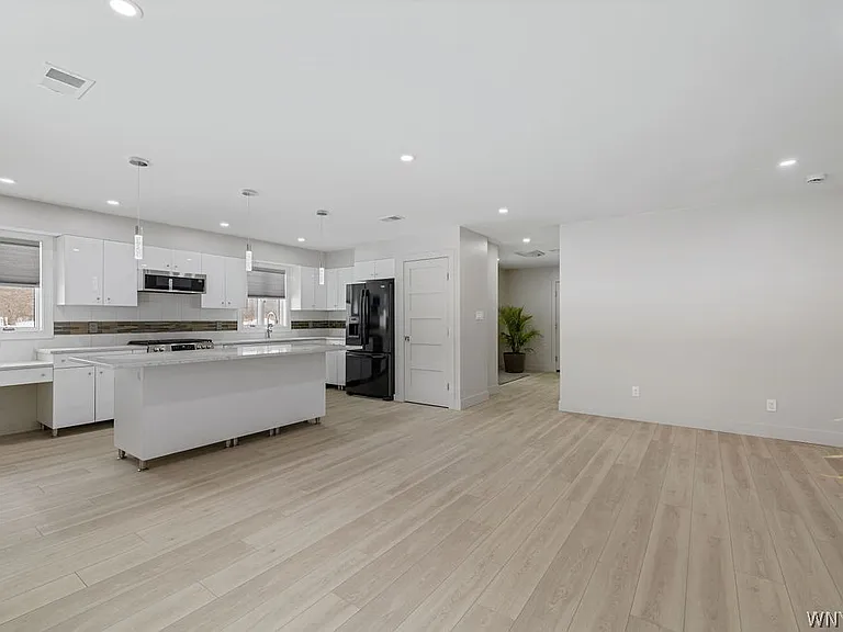855 Madison Ave — Photo 6