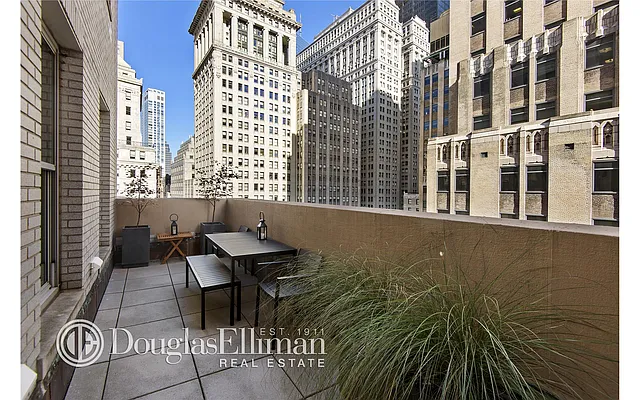 Sold by Douglas Elliman | media 22