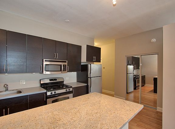 2nd image of 2214 N Clark St APT 205