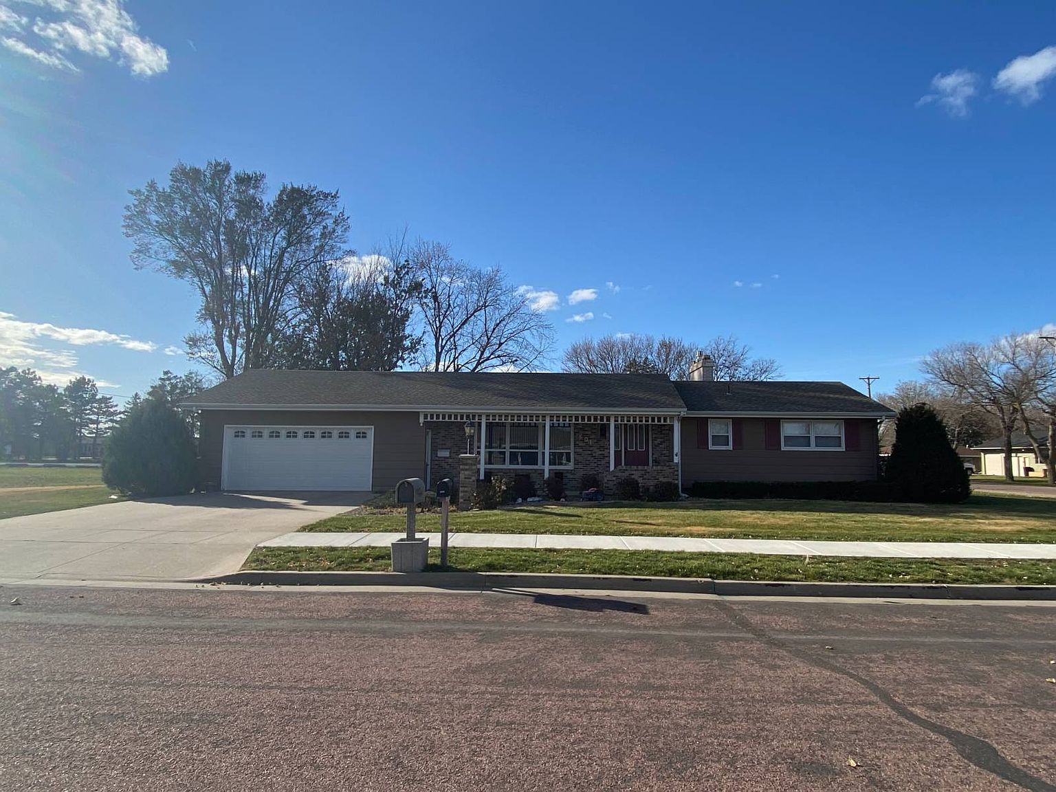 601 S 2nd St, Parkston, SD 57366 MLS 11223459 Zillow