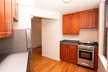Rented by R New York