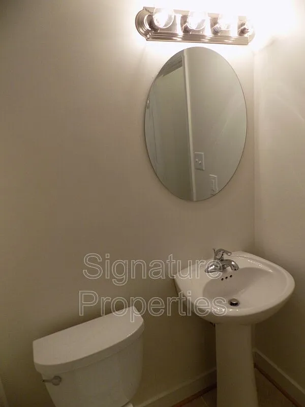 3 bed, 1.5 bath, 1280 sqft, $2,170 — Photo 4