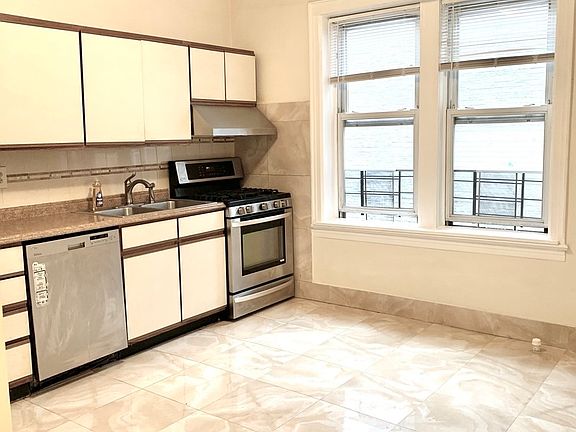 5th image of 4520 43rd St APT 2D
